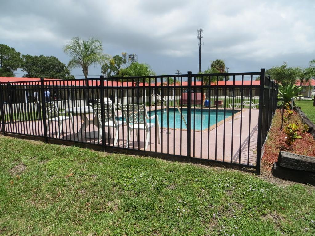 Travelers Inn Okeechobee Eksteriør bilde