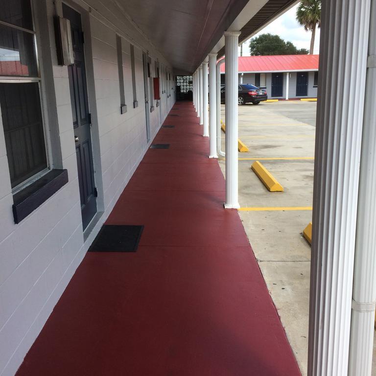 Travelers Inn Okeechobee Eksteriør bilde